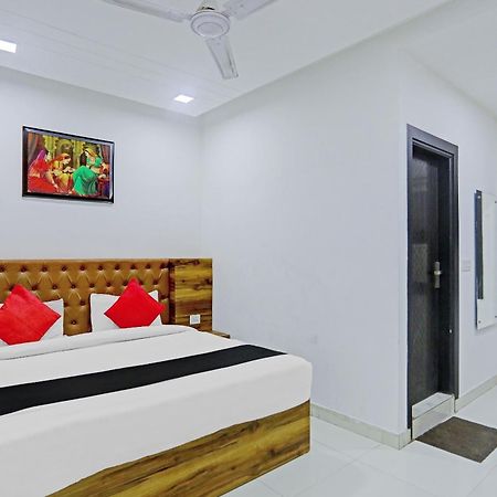 Hotel O Zion New Delhi Exteriör bild
