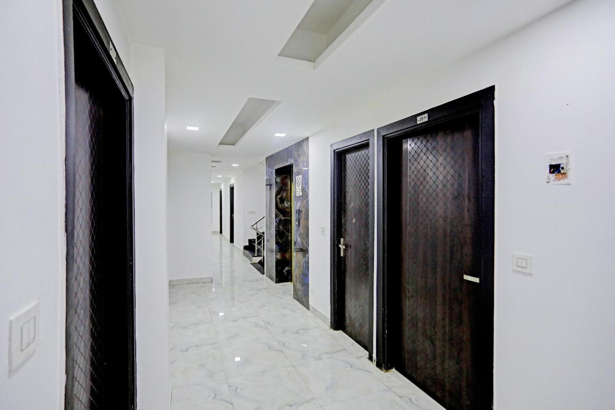 Hotel O Zion New Delhi Exteriör bild